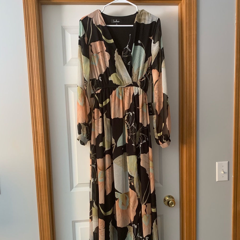 NWT! Lulus dress size medium